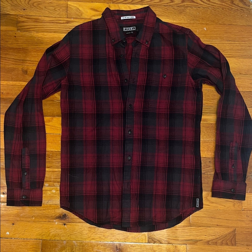 ⭐️🌴 Ezekiel Black and Red Plaid Casual Shirt